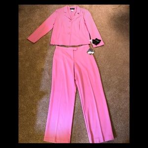 Sag Harbor Petite two pc pant suit